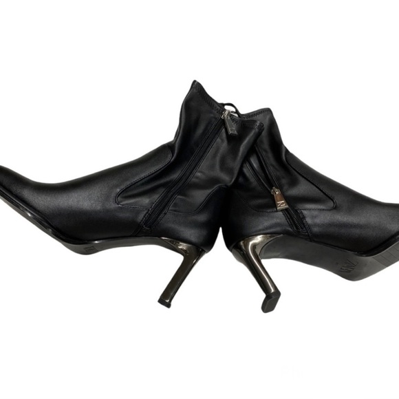 ZARA Women's Black Faux Leather Ankle Booties Silver Metal 3 In Heel Size 10 - Picture 2 of 7